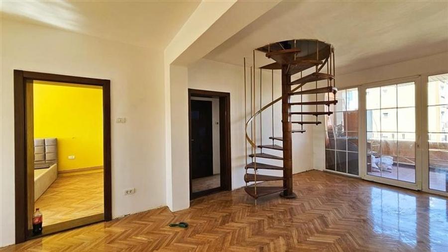 Apartament in asociatie, renovat, 6 cam 2 nivele cu garaj Elisabetin - 10