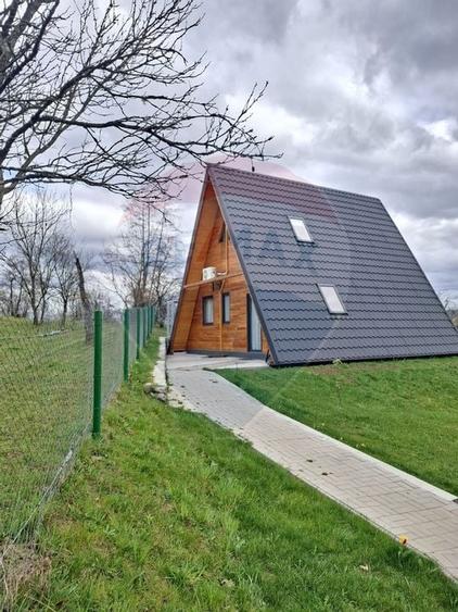 Casă / Vilă cu 3 camere de vânzare - 4