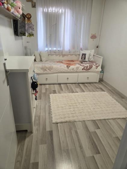 Apartament cu 3 camere decomandat în Progresul