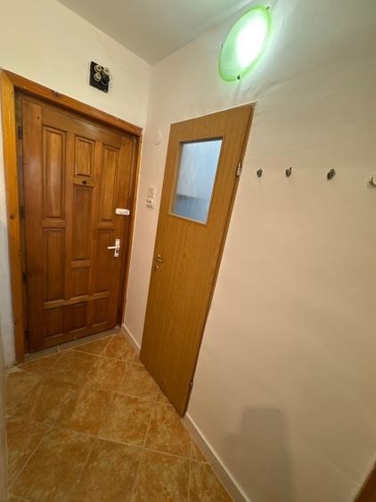 Garsoniera zona industriala etaj 2 - 5