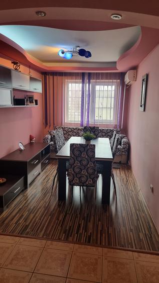 Apart. 4 cam, etaj 10, zona Ostroveni, mobilat, utilat, cu centrala proprie - 5