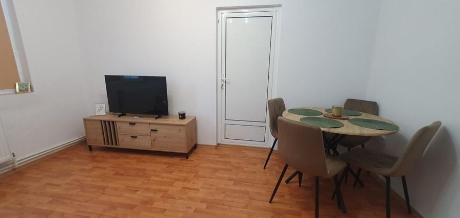 Apartament de inchiriat 2 camere semidecomandat micro 19 - 7