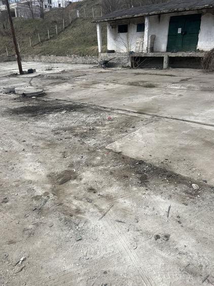 Inchiriez teren platforma beronata si birouri. Spatii depozitare. - 4