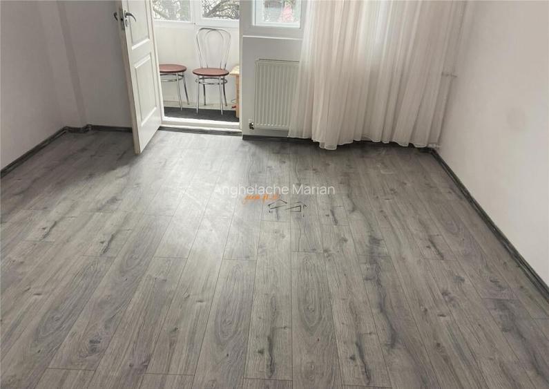 Apartament 2 camere , et 1/4 , ultracentral -Piata Moldovei