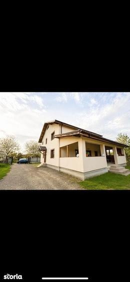 Proprietate exclusivista langa lac spa?iu ?i un stil de via?a aparte - 13