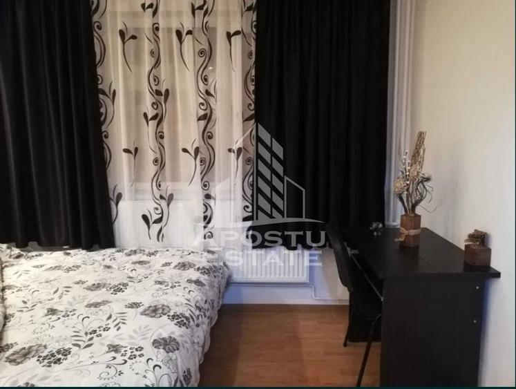 Garsoniera, etaj 1, bloc anvelopat, zona UMT - 2
