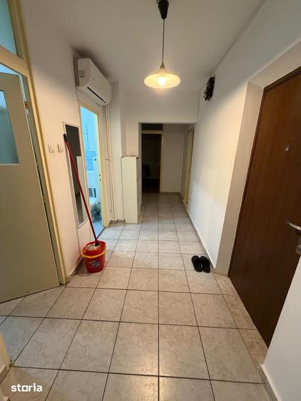 Apartament cu 3 camere decomandat în Rahova