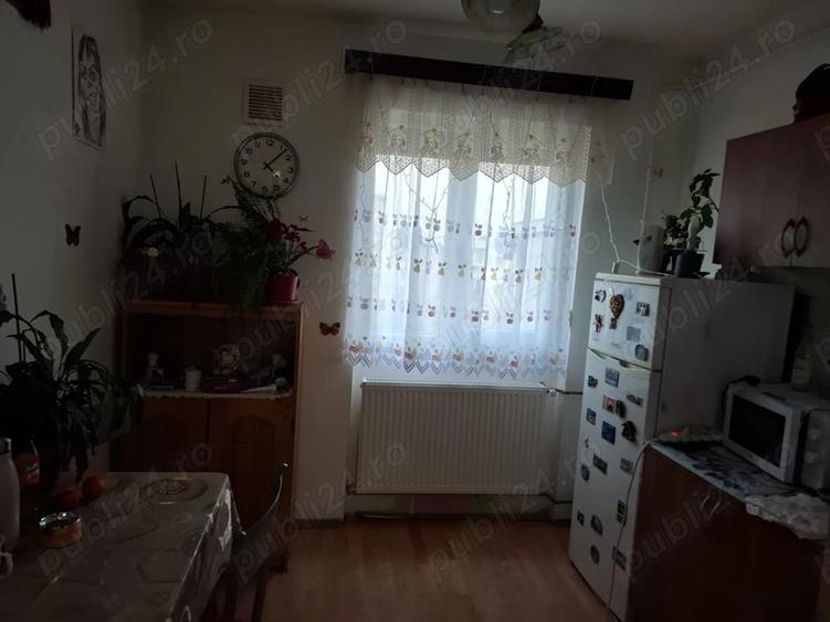 Vand!!! Ap 1 cam zona Garii - 8