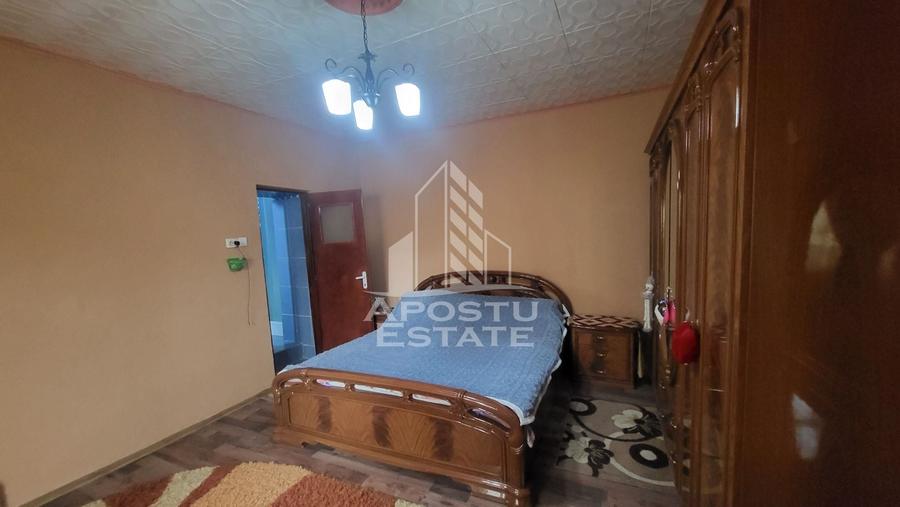 Casa individuala cu 6 camere,2 bai,teren de 1017 mp Pischia Central - 5