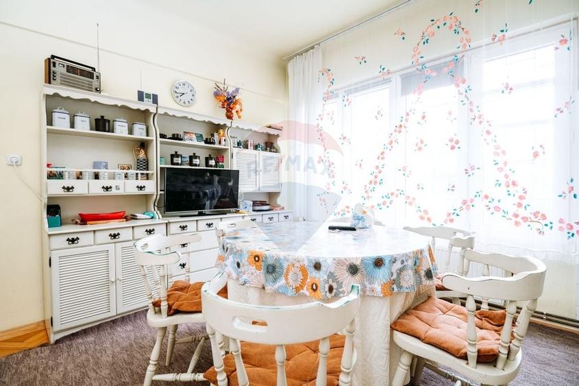 Apartament spatios cu gradina proprie intr-o vila interbelica renovata - 26