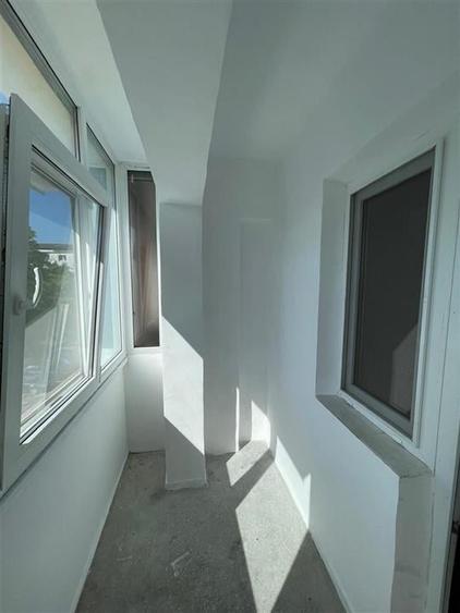 4 camere - etajul 2 - 86mp -izolat - bloc din 1980 - 9