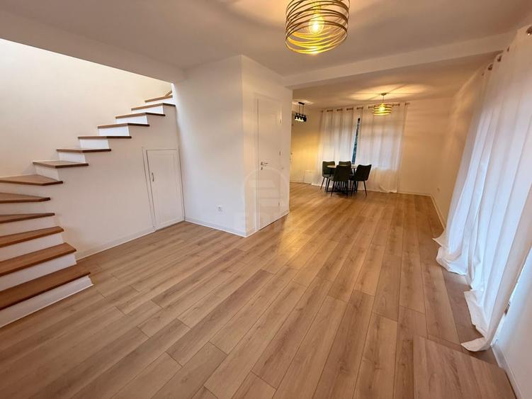 Duplex cu 3 camere cu Canalizare în Florești