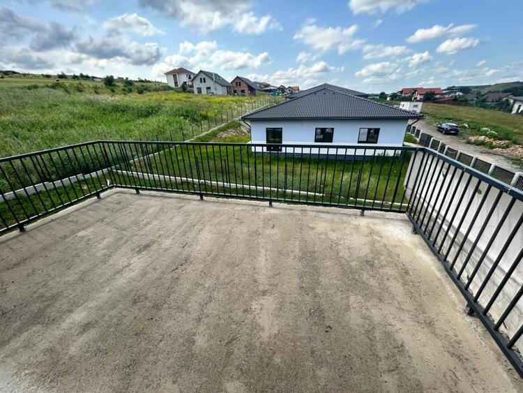 Duplex construit la standarde inalte de calitate la intrare in Corusu - 8