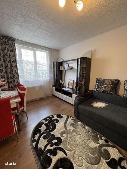 Vand apartament 2 camere decomandat - 1