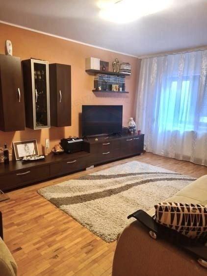 Apartament spațios, 2 camere decomandate, etaj 1, zona Piața Centrală - 1