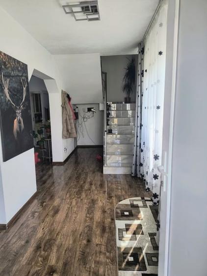 Casa renovata in Preluci la 12 Km de Comanesti , fantana si centrala proprie - 4