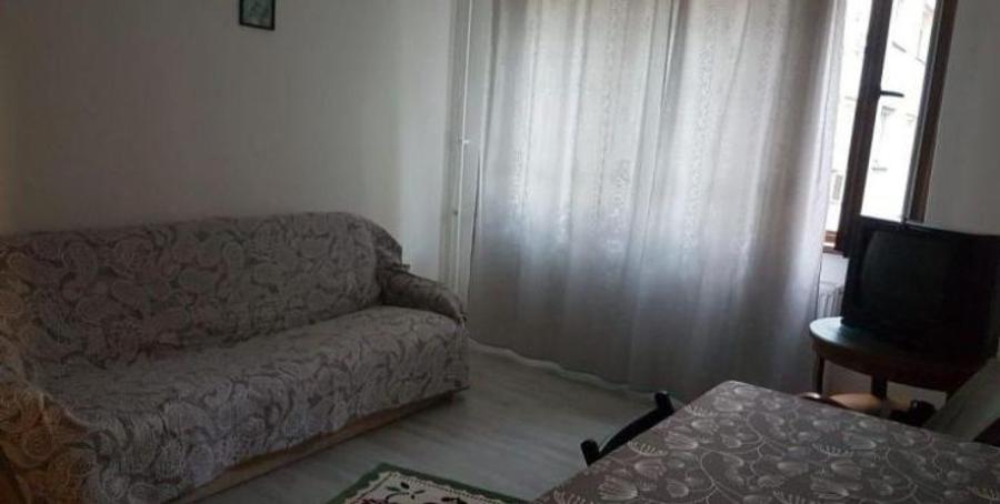 THEODOR PALLADY – 1Decembrie  Apartament 3 camere  - Renovat, 70mp. Centrala - 3