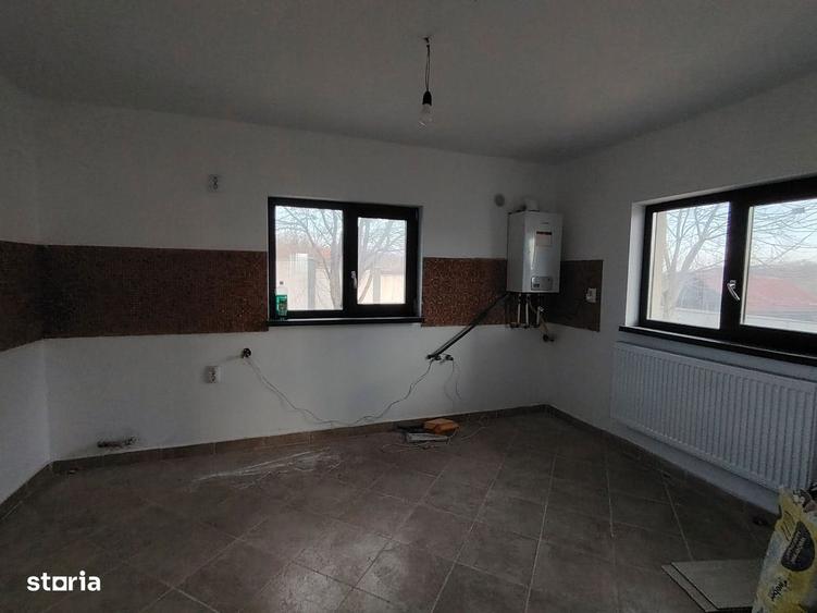 Casa cu 5 camere, doua bai, Bucium str. Grigore T. Popa - 3