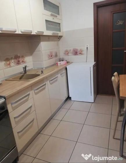 Apartament 3 camere, semidecomandat - zona Garii - 3