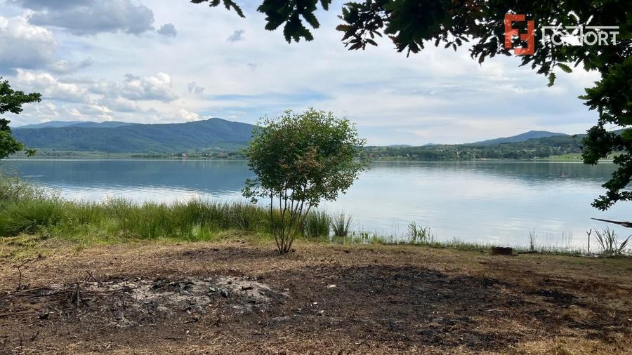 Teren de vanzare 6000 mp cu iesire la Lac Surduc - 6