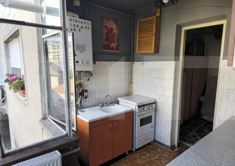 Apartament de vanzare, cu o camera, 40 mp, zona Take Ionesc - 4