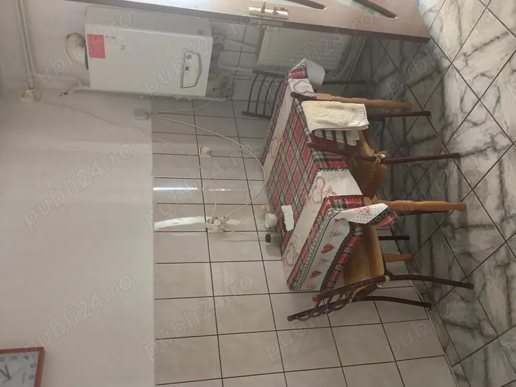 Vand apartament patru camere,decomandat zona Ramiro. - 14