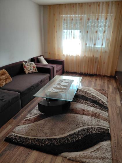 Inchiriez apartament in Nufarul 3 Camere - 1