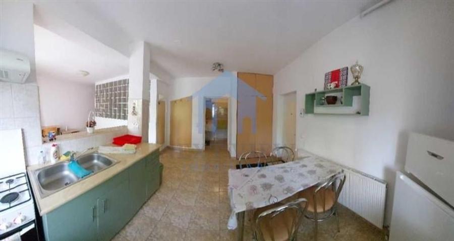 Studio, Plopilor - 4