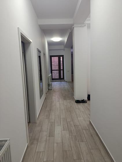 Ap 3 camere decomandat – 260 mp total | Parcare subterană 5 mașini | Curtea 80mp - 1