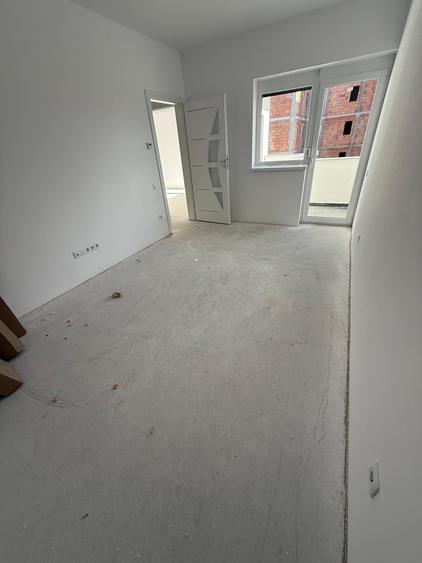 COMISION 0, ap 2  cam, bucatarie separata, bloc lift, geam baie, incalz pardos - 6