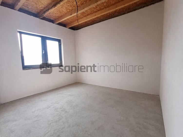 Casă individuală cu 4 camere cu Canalizare în Cihei