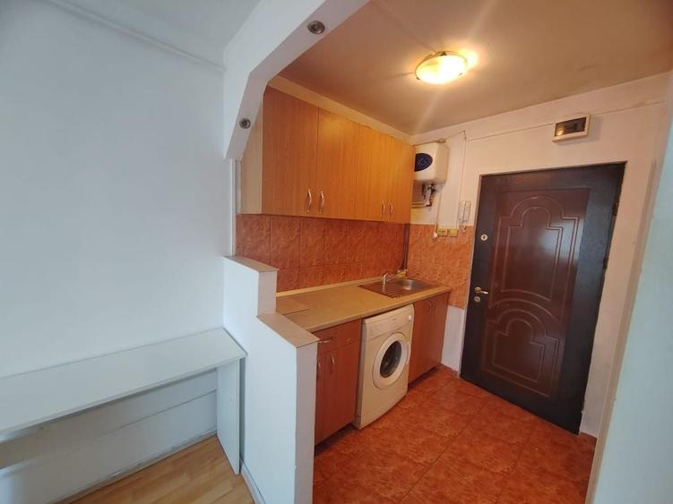 Vand garsoniera situata in Micro 17 Mobilat, utilat. Ideala pentru investitie. - 5