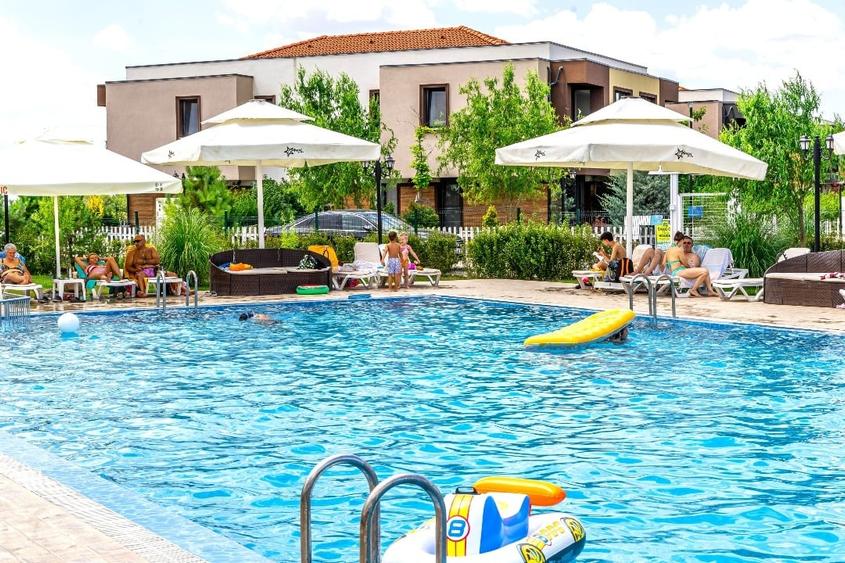 Snagov Plaza Houses – Locuințe cu grădină la doar 200 m de DN1 - 1