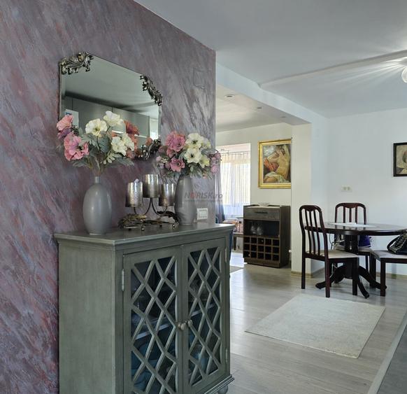 2 case + spațiu comercial | 6 dormitoare - băi proprii | 685 MP Teren - 8