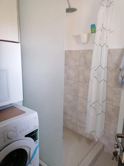 Apartament cu 3 camere decomandat în P-ța Doina