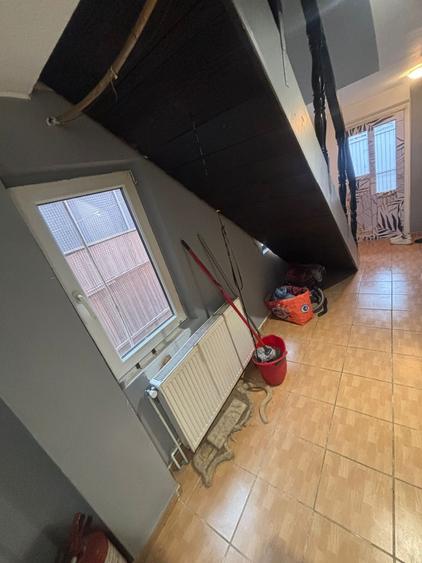 Casa de vanzare cu 4 camere (P+M) in zona Cartier 23 August-Hala Laminor - 12