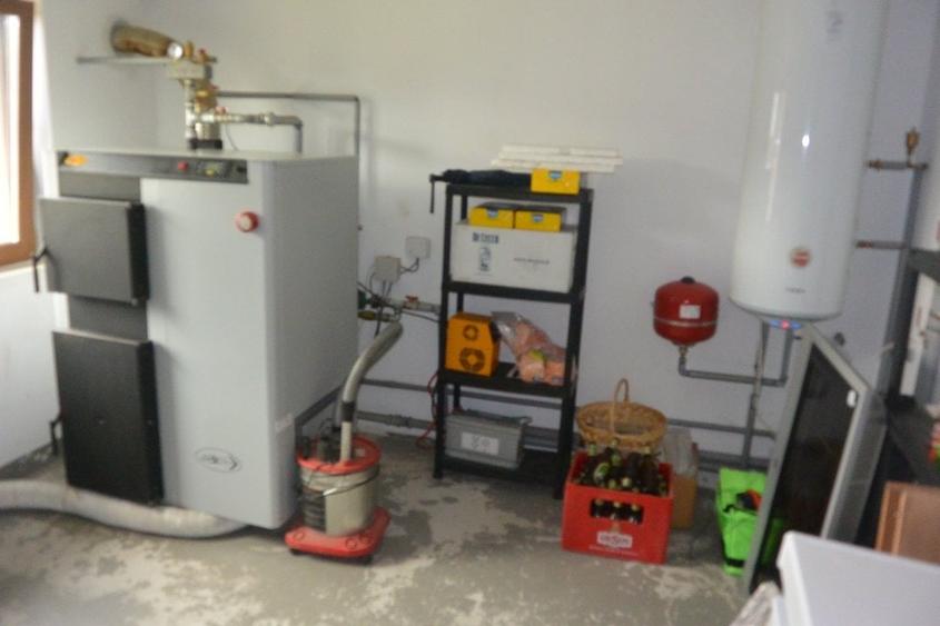 Casa P+E, la 15 km de Poiana Lacului, finisata, mobilata,  teren 7500mp, - 18