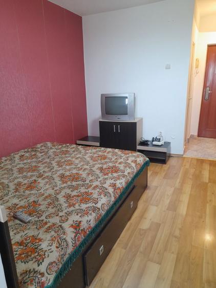 Inchiriez garsoniera - 3