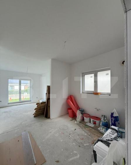 Casa individuala de 3 camere, 90mp, curtea 350mp, zona Sanic - 9