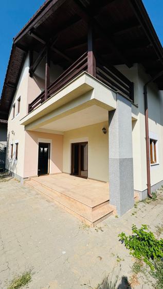 Vila individuala cu garaj | Laguna Albastra | Bucatarie mobilata | Teren 650 - 11