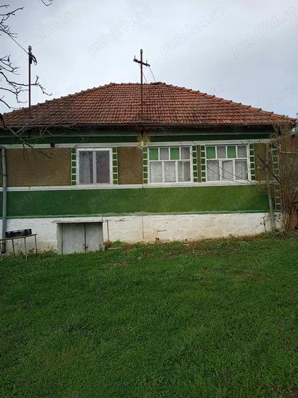 Casa la sat- cu teren de 3000 m - 4