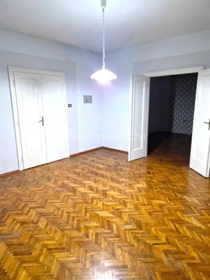 Casa cu 3 camere Arad zona Dragasani