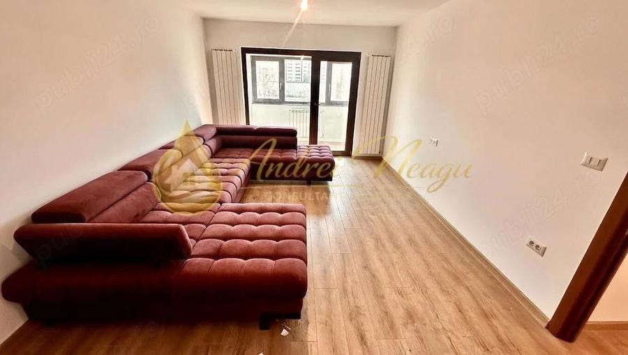 4 camere decomandate, 2 bai , 3 balcoane Stefan cel Mare Bacau etaj 3 din 4 - 6