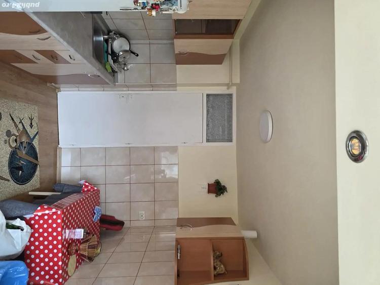 Vand apartament zona Tractoru - 3