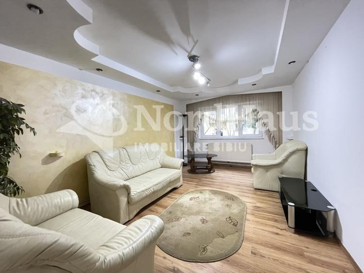 VÂNZARE – Apartament 3 camere decomandat | Zona Mihai Viteazu - 2