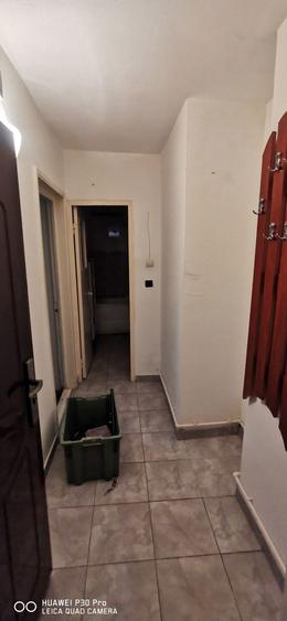 Garsoniera de vanzare in zona pod - 2