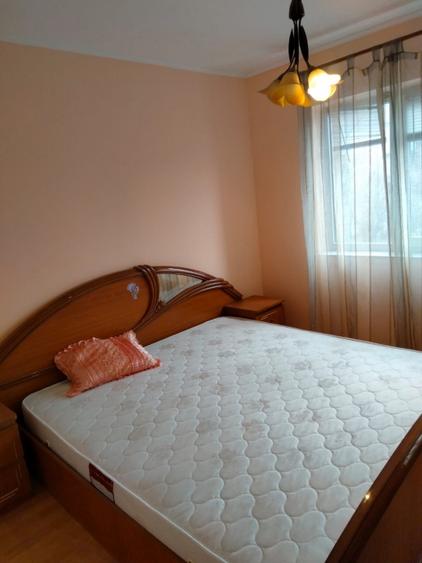 Inchiriez apartament doua camere Oradea  - 1