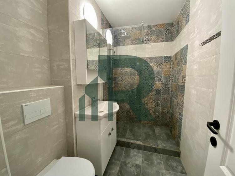 Apartament renovat cu 3 camere si 2 bai in Cartierul Strand - 6