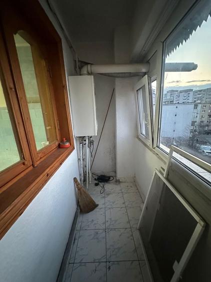 Apartament 3 camere, CF 1 sporit, decomandat 90 mp, 3 balcoane, 2 bai - 2
