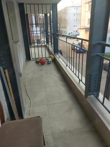 Vand apartament 2 camere - 10